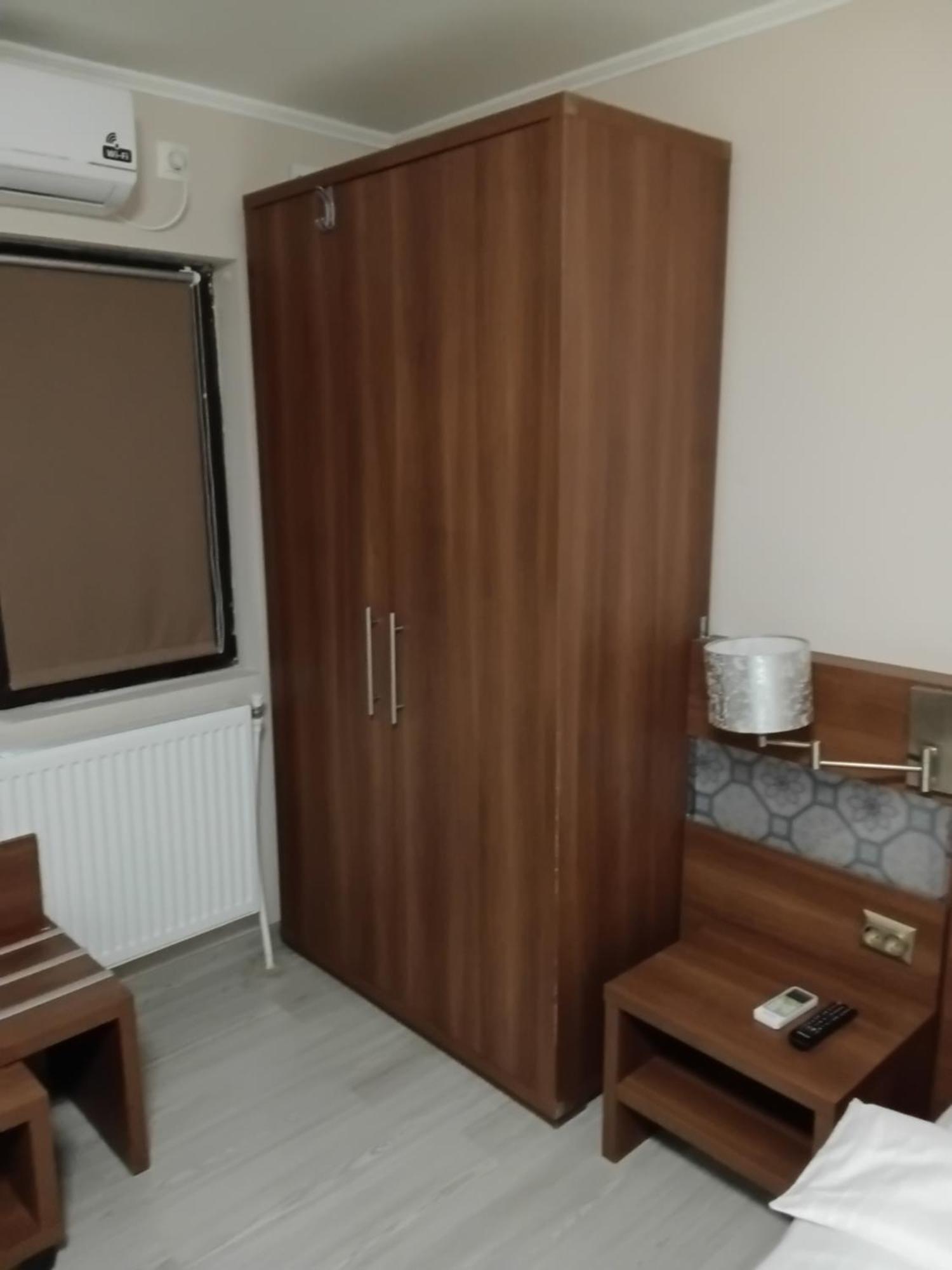 Aura'S West Accommodation Private Parking In Front Yard بوخارست المظهر الخارجي الصورة